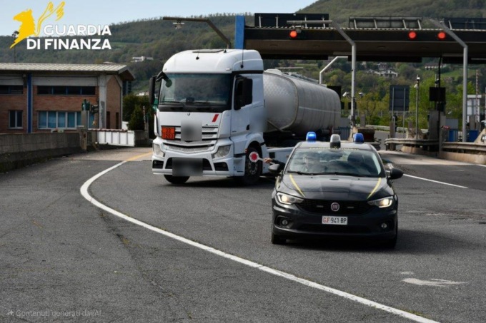 Carburante non conforme in due distributori di benzina