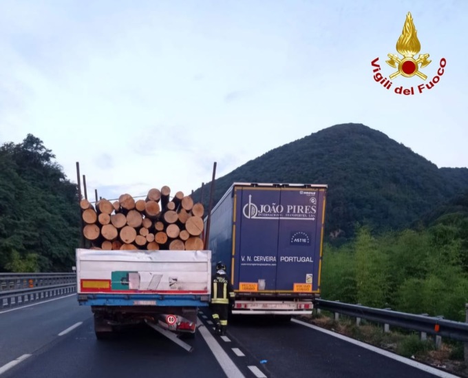Incidente mortale sulla bretella per la Versilia
