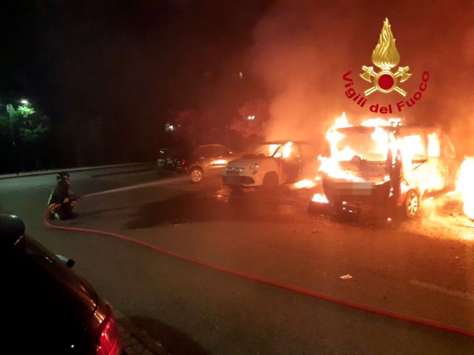 Firenze, notte all’insegna degli incendi