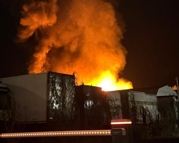 Incendio nella notte a Livorno: 30 persone evacuate