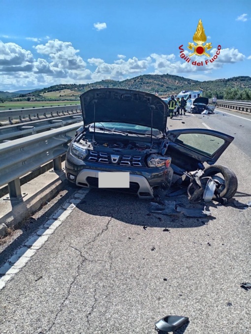 Scontro tra tre auto sull’Aurelia, sette feriti: grave una donna di 91 anni