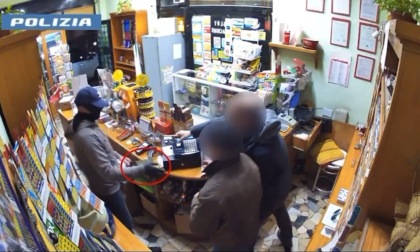 Cinque rapine in 20 giorni: arrestato il volto nascosto dietro i colpi all'Isolotto