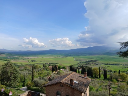Monticchiello, un fulmine brucia la storia del “Teatro povero”