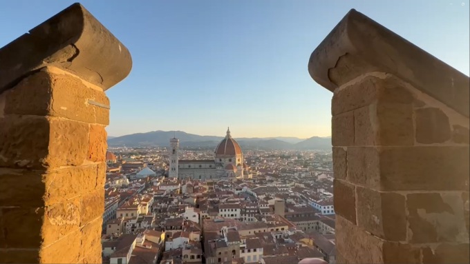 Turismo, il 48% dei fiorentini dice sì allo stop ai “buttadentro” fuori dai locali