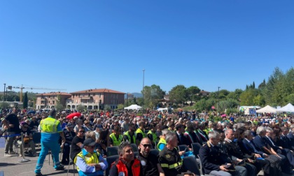 Strage in A1, in migliaia ai funerali di Gianni Trappolini e Giulia Santoni