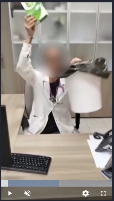 Gettano farmaci israeliani, video di scuse di medico e infermiera