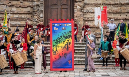 Montepulciano, svelato il panno del Bravio delle botti