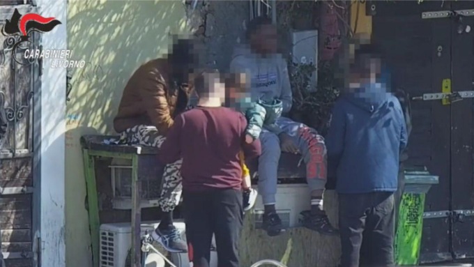 Operazione antidroga nella centrale dello spaccio, 18 arresti