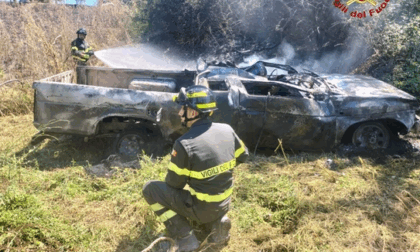 San Gimignano (Siena), auto in fiamme: ferito il conducente