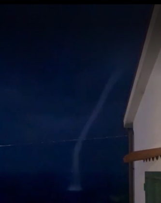 Altra notte di maltempo sulla costa toscana