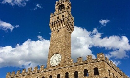 Gaza, Firenze spenge Torre di Arnolfo per protesta