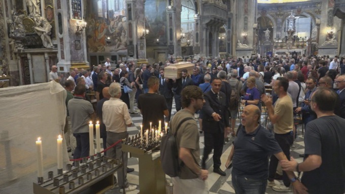 I funerali di Celeste, l’ultimo saluto a Pin