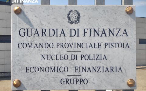 Sfruttamento del lavoro e fatture false: maxi blitz della Finanza. Sequestrati per due milioni di euro