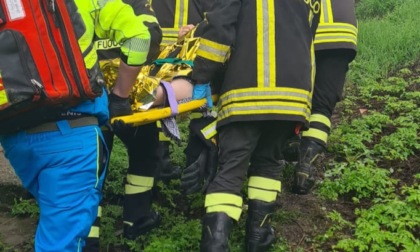 Crolla il solaio di una casa, donna soccorsa con il Pegaso