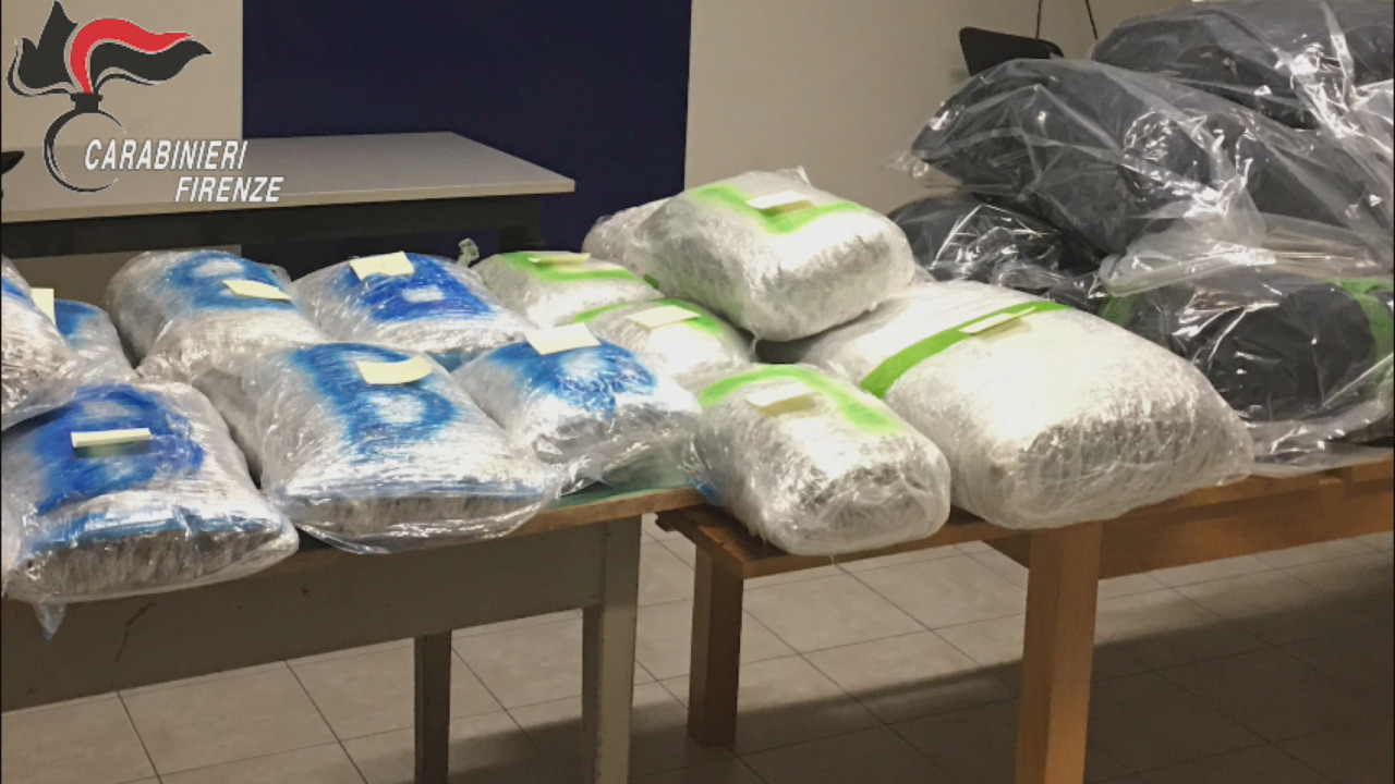 Droga international, smantellati tre gruppi criminali