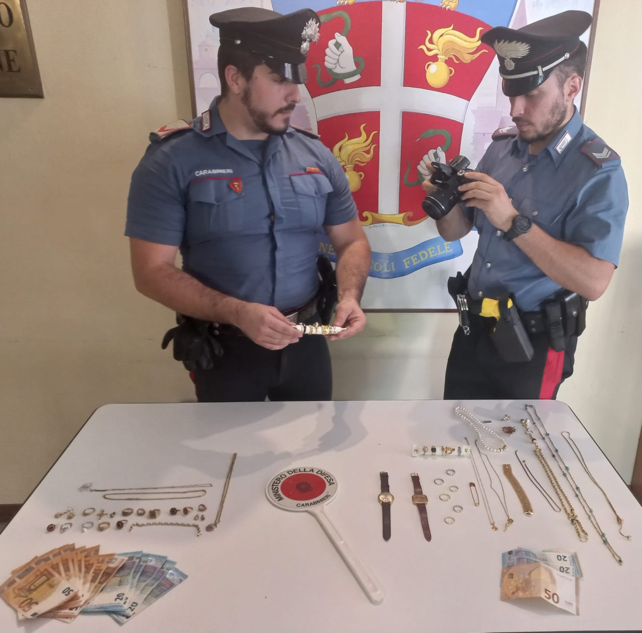 In fuga col bottino da 45mila euro, fermate una donna con una minore