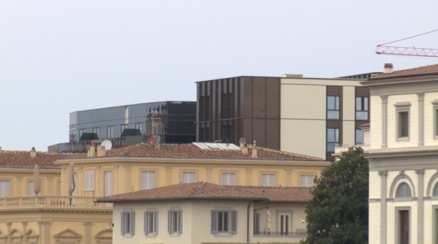 Ministro Giuli a Prato spara ancora contro Firenze: “Toscana rossa si è rifugiata in un cubo nero”