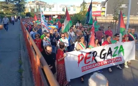 Firenze, in migliaia al corteo per Gaza della Cgil