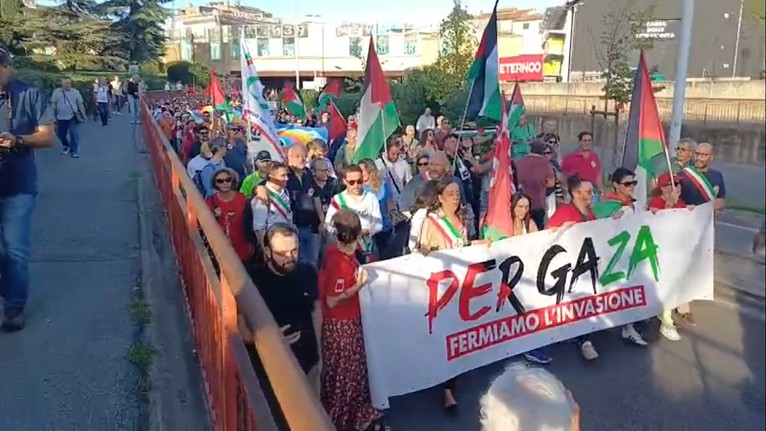 Firenze, in migliaia al corteo per Gaza della Cgil