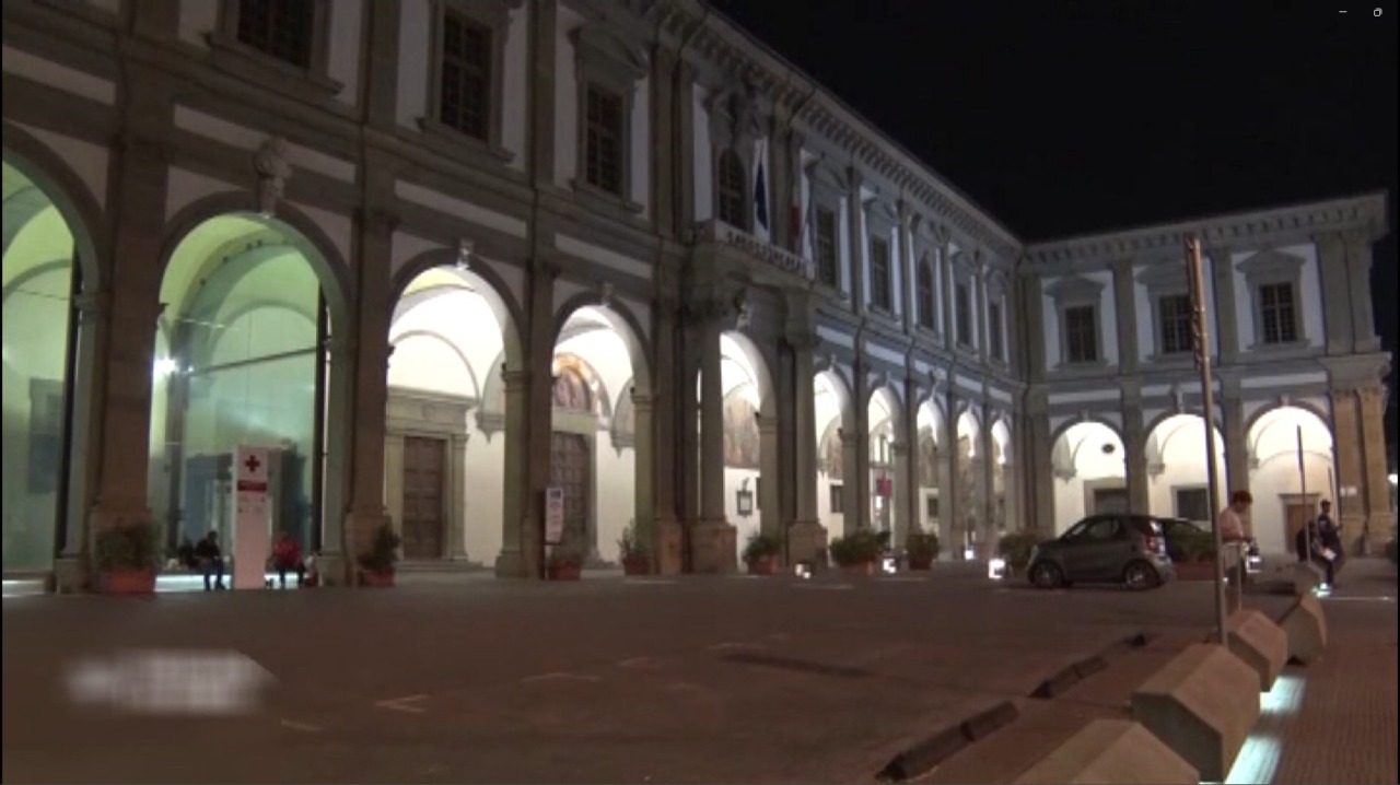 Rapina in centro, turista preso a sprangate