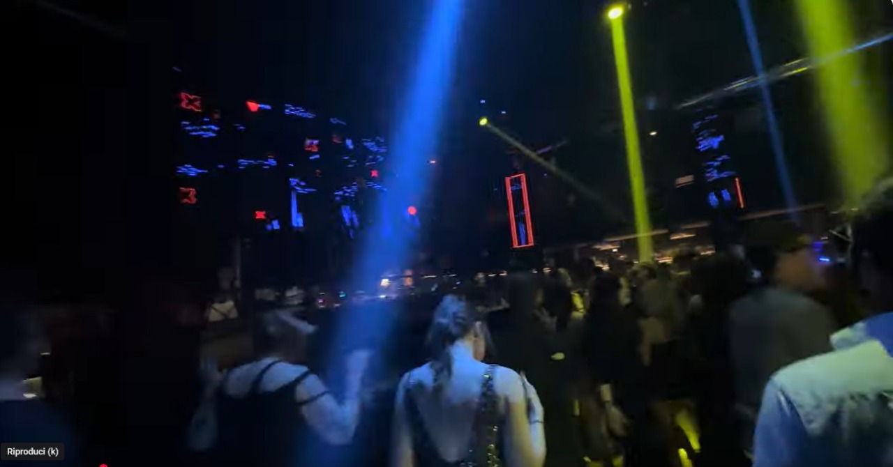 Spray al peperoncino in discoteca, tre ragazzi soccorsi