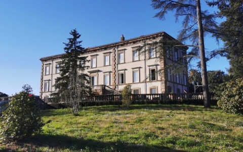 Lucca, in vendita la villa che fu di Carolina Bonaparte