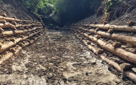 Frane ed erosione, fossi in sicurezza sull’appennino pratese