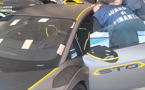 Maxi frode sull’importazione di auto