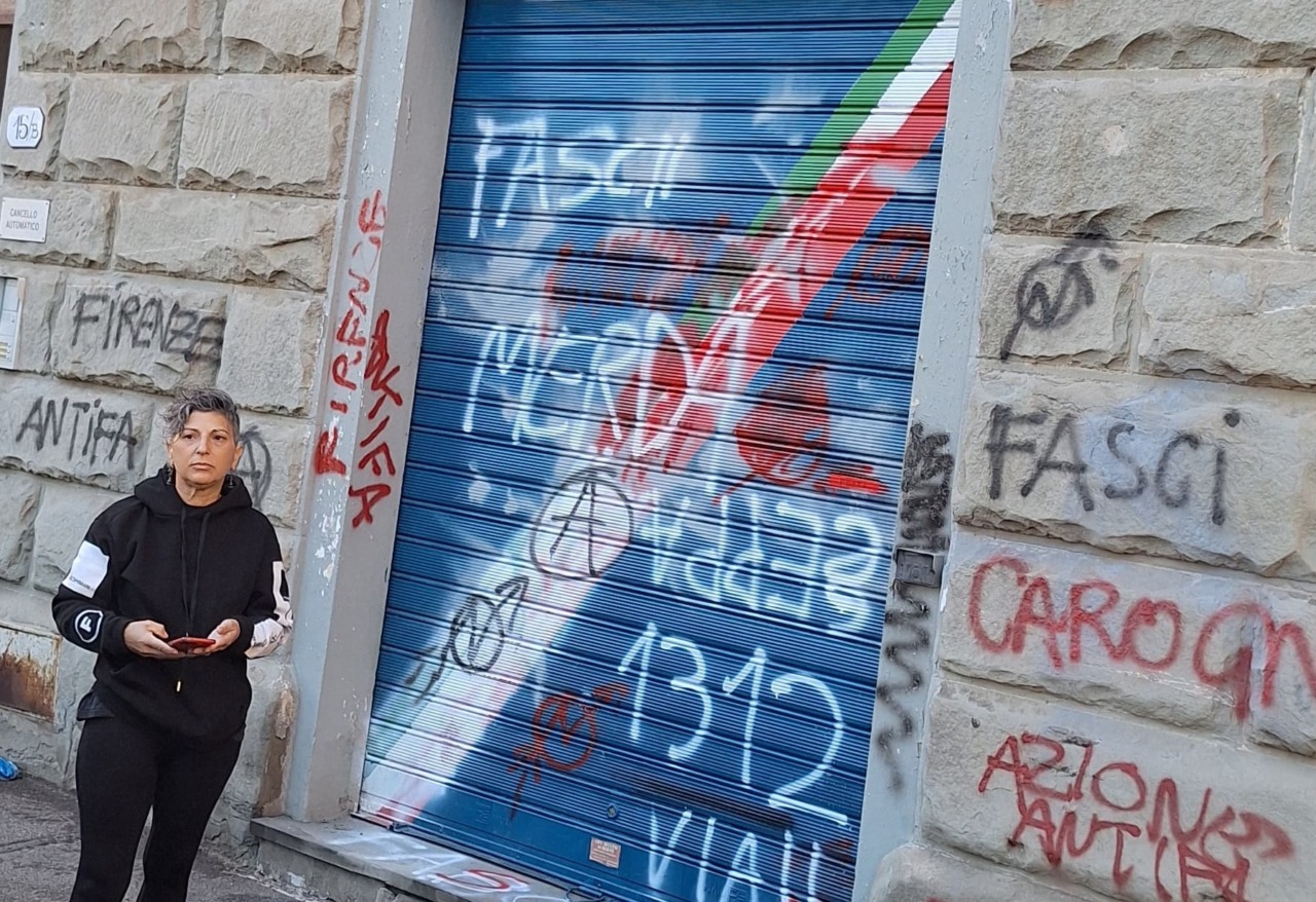 Elezioni, imbrattata la sede di Firenze di Fdi. Città blindata per l’arrivo di Meloni
