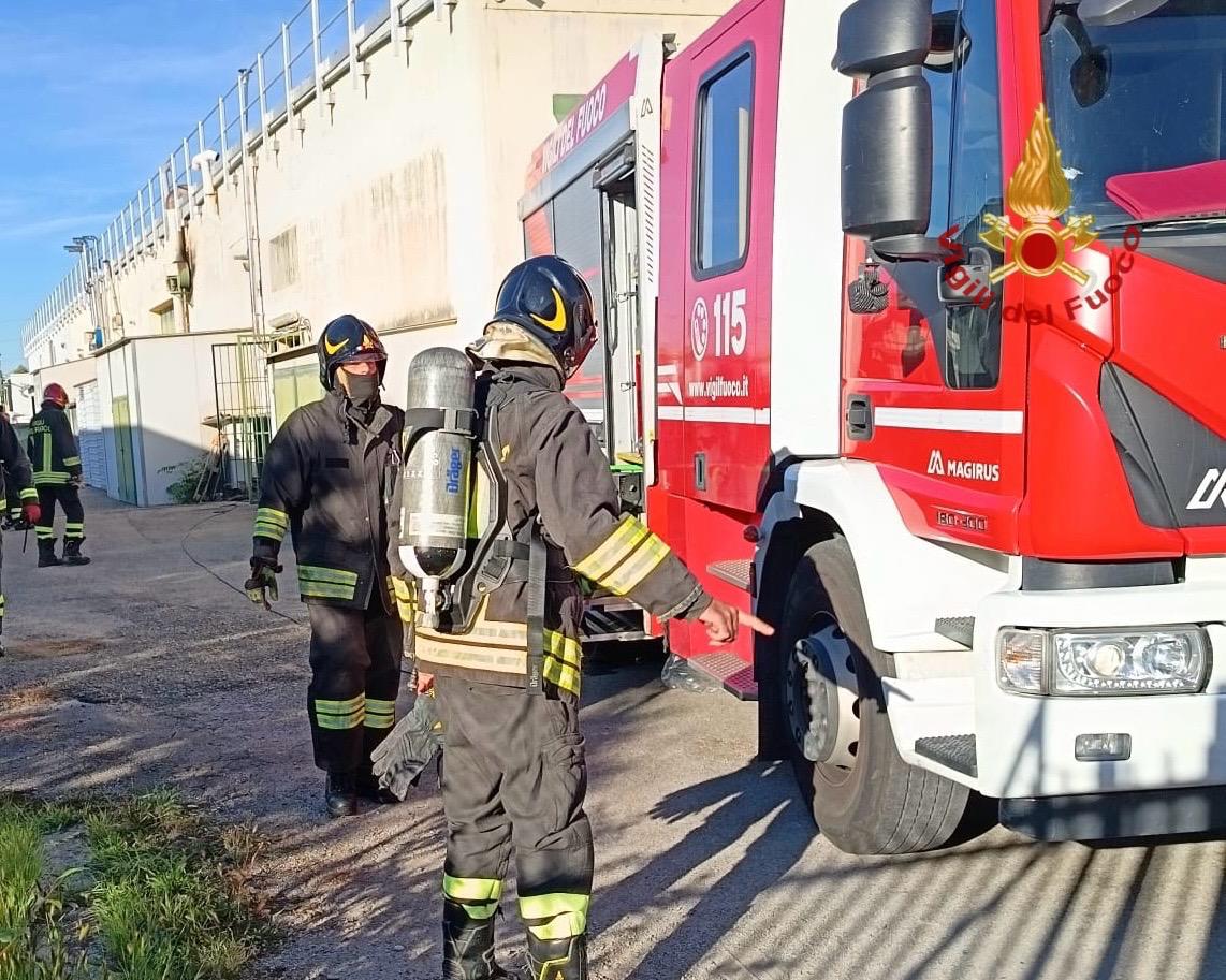 Incendio in una fabbrica orafa, nessun ferito