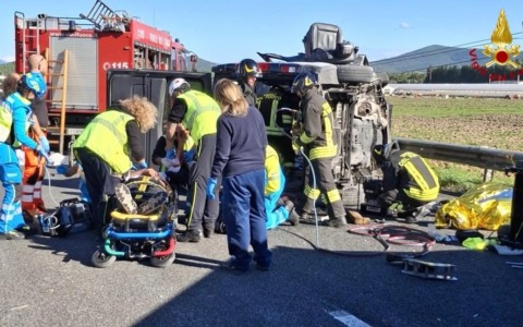 Tragico incidente sulla SS1 Aurelia: tre morti e cinque feriti, tra cui due bambini