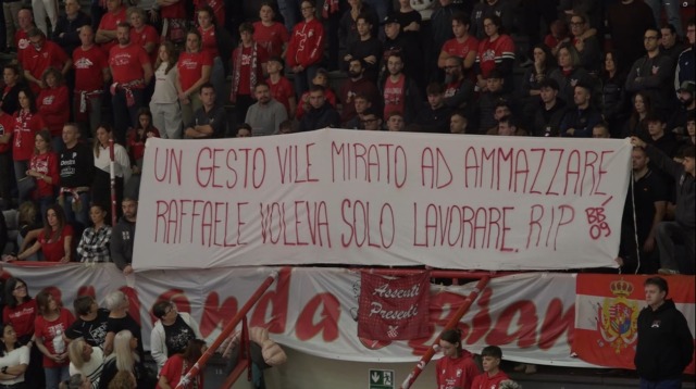 Assalto mortale al bus, stop alle trasferte per i tifosi di Pistoia e Rieti