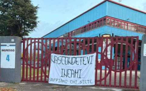 Assalto al bus dei tifosi, minacce ai testimoni nell’inchiesta