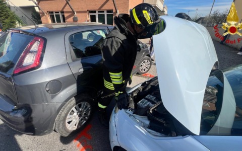 Doppio scontro a Quarrata: Vigili del Fuoco in azione a Valenzatico
