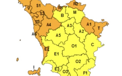 Maltempo, allerta arancione prolungata