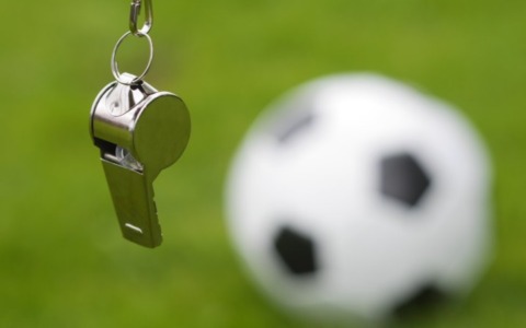 Frode in serie minori calcio, rigori e espulsioni inesistenti