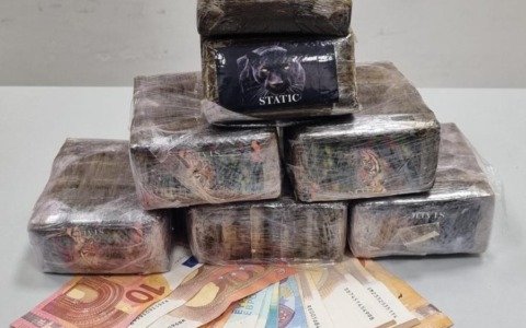 Tre chili di droga nell’auto, arrestato un 24enne