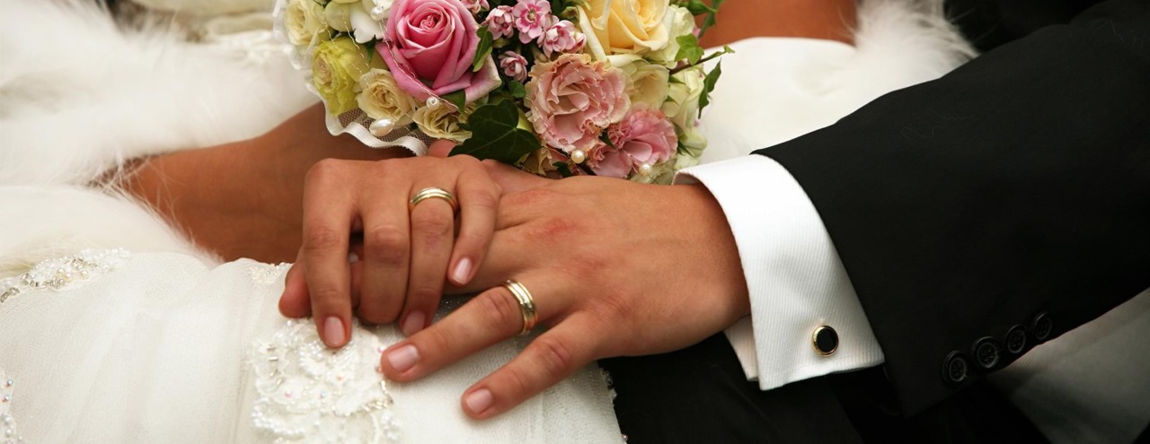 Sposata con due mariti, denunciata una donna