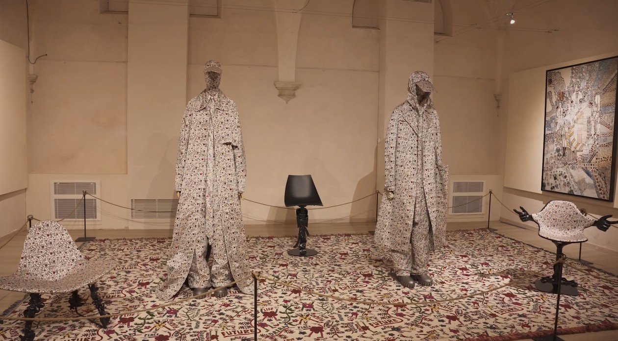 “Incantamento”, la grande mostra del sangiovannese Stefano Chiassai a Pietrasanta