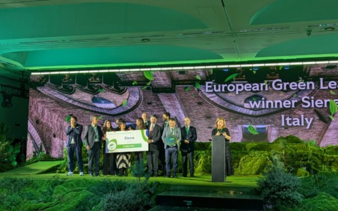 Siena vince il Green Leaf Award 2027: il premio della Commissione Europea consegnato alla delegazione senese