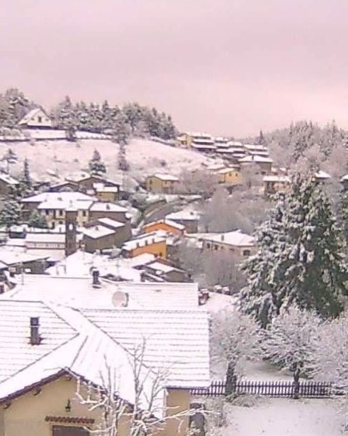 Neve precoce sui rilievi toscani: una notte d’inverno che arriva all’improvviso