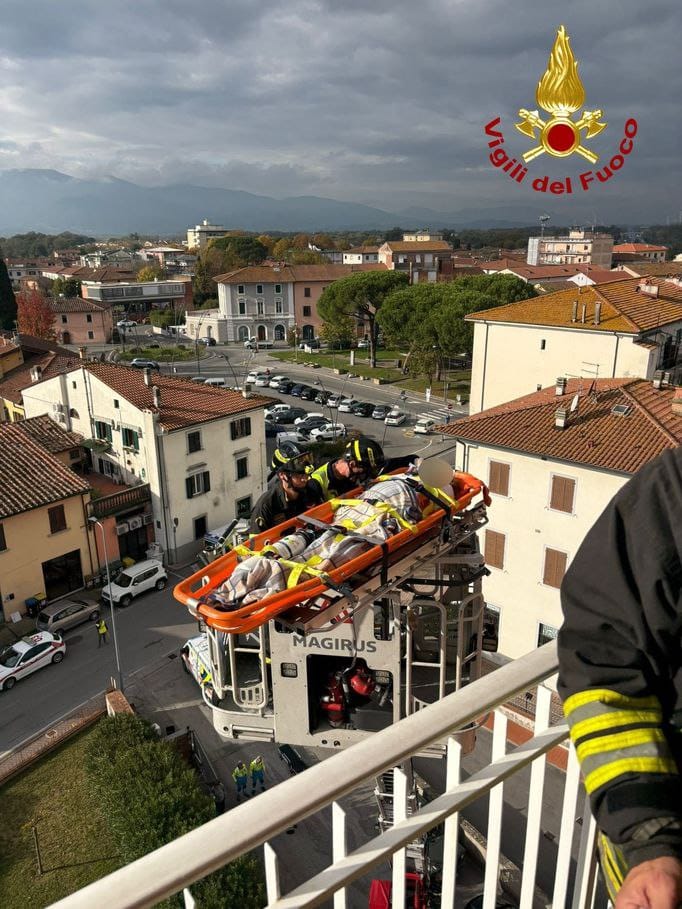 Soccorso acrobatico ad una anziana