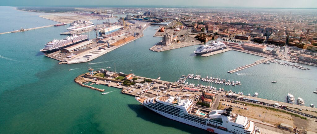 Si gettano da cargo, trovati cadaveri i due migranti dispersi