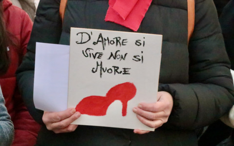 Violenza di genere a Pistoia: in aumento le richieste di aiuto, focus sulle giovani donne