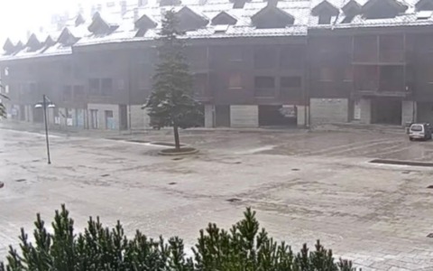 Val di Luce, arrivano i primi fiocchi: torna l’inverno in Appennino