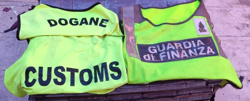 Contrabbando dalla Cina, 600.000 euro confiscati