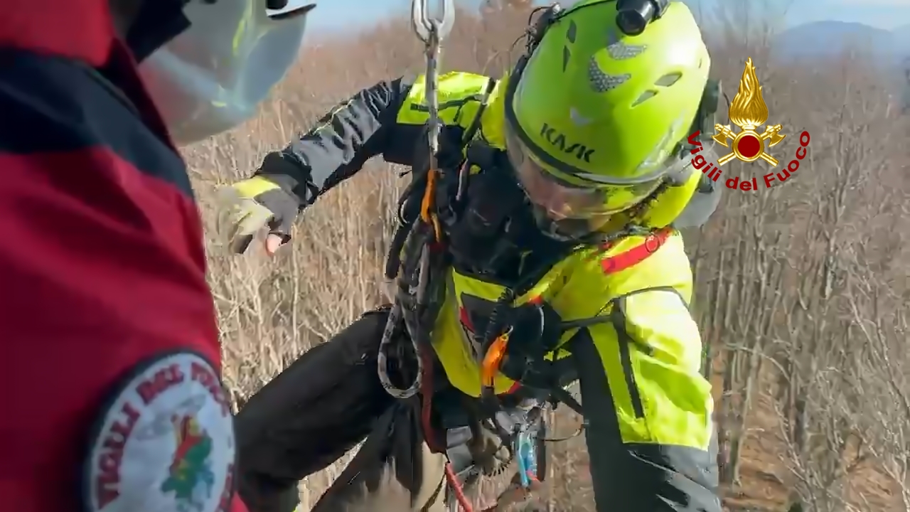Elicottero caduto, trovate e recuperate vittime