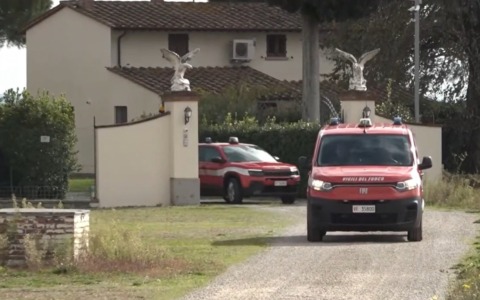 Moglie morta e marito grave, pm Arezzo fa ipotesi antitarlo