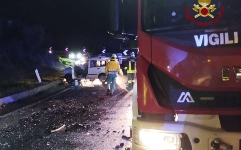 Maxi scontro nell’aretino, 4 persone ferite