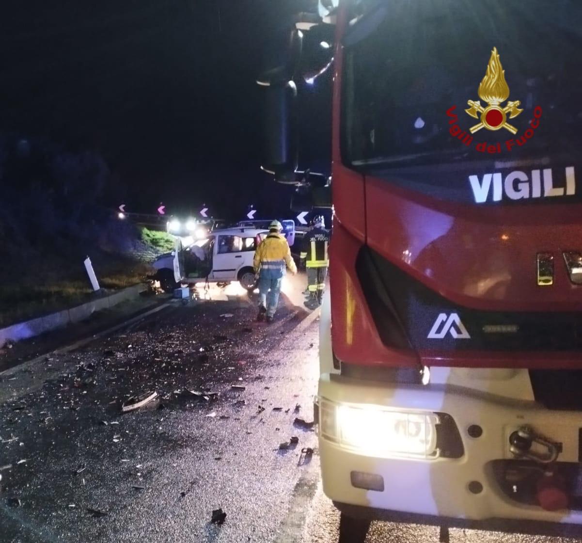 Maxi scontro nell’aretino, 4 persone ferite